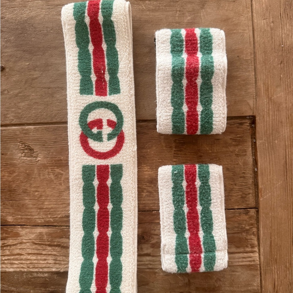 Gucci headband and wristbands with green and red logo and stripes